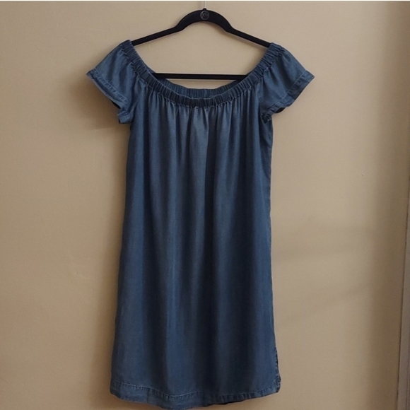 CLOTH & STONE Off the Shoulder Short Sleeve Chambray Dress - Picture 2 of 8